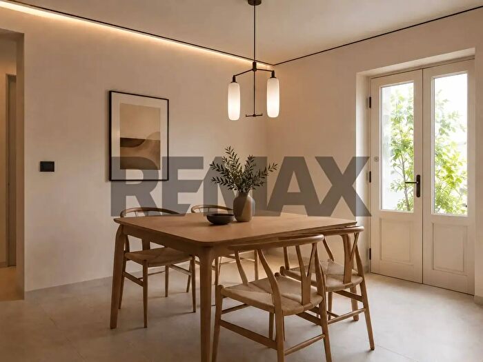 Casa con 7 locali in vendita in Viagrande