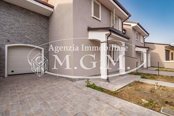 Case in Vendita e in Affitto - 2