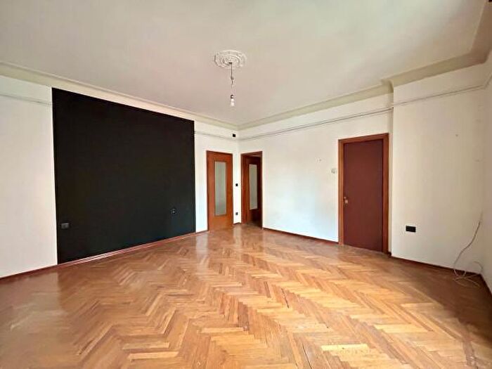 Casa con 6 locali in vendita in Corso Divisione Acqui, Acqui Terme