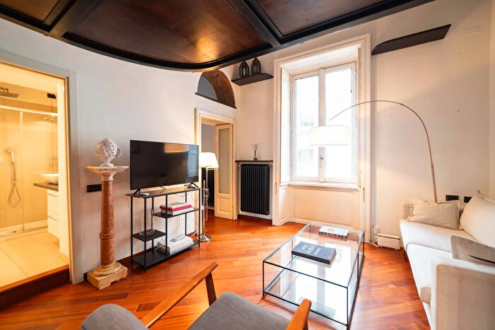 Appartamento monolocale in affitto in Via Solferino, Milano