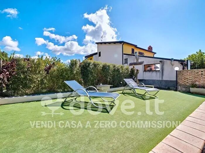 Casa trilocale in vendita in Contrada Favara Snc, Graniti