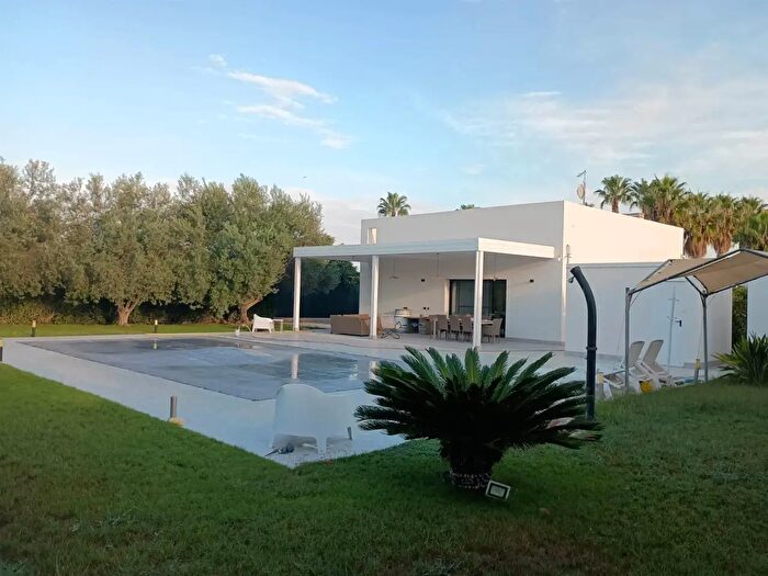 Casa quadrilocale in vendita in Via della Canapa, Ispica