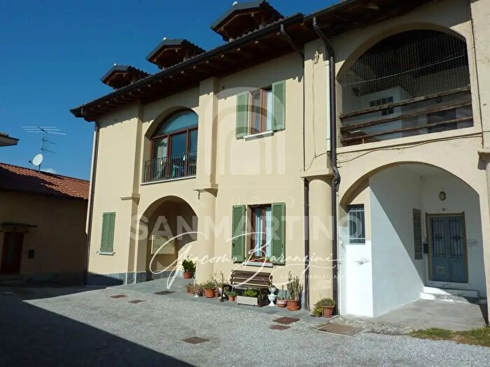 Case in Vendita e in Affitto - 2