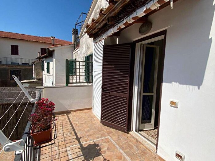 Appartamento trilocale in affitto in Centro, Orbetello