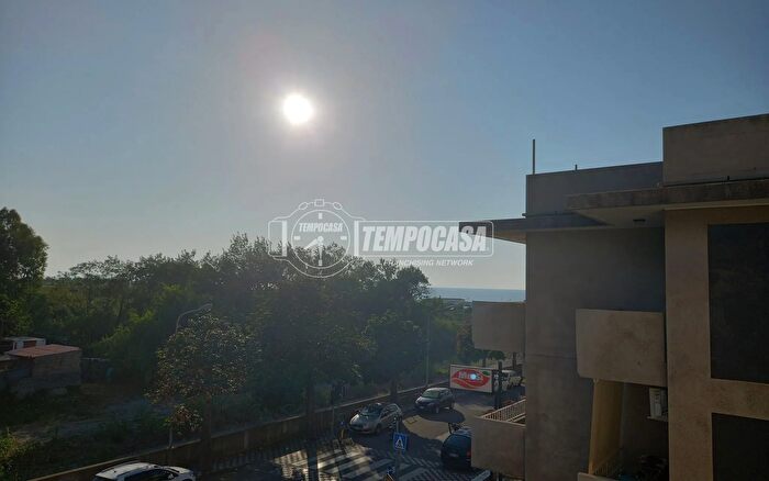 Appartamento trilocale in vendita in Via Don Luigi Sturzo, Villafranca Tirrena