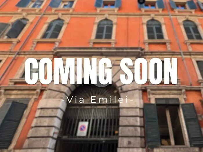 Appartamento quadrilocale in vendita in Via Francesco Emilei, Verona