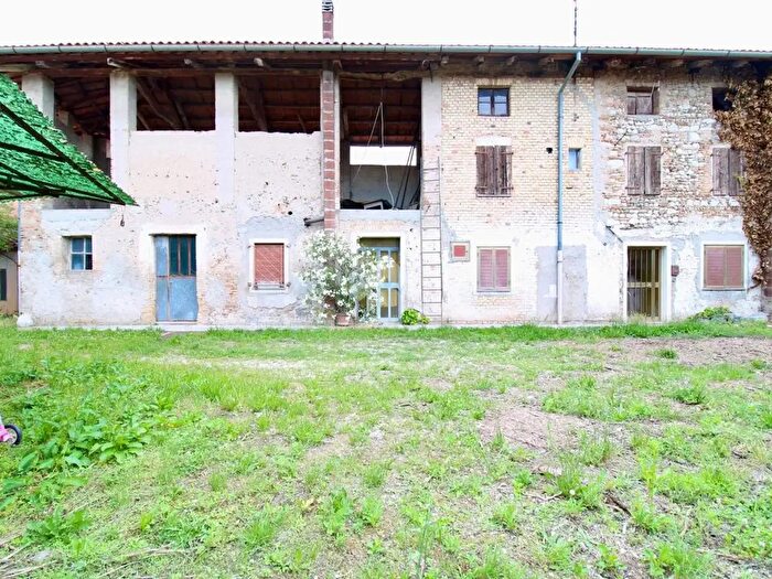 Casa con 5 locali in vendita in Vicolo Paolo Diacono, Castions Di Strada