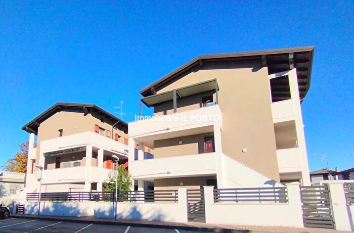 Appartamento trilocale in vendita in Comacchio