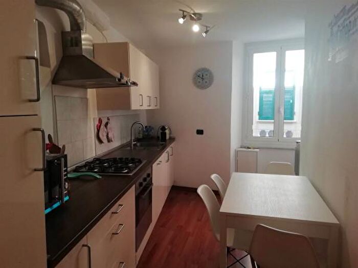 Appartamento con 5 locali in affitto in Varazze