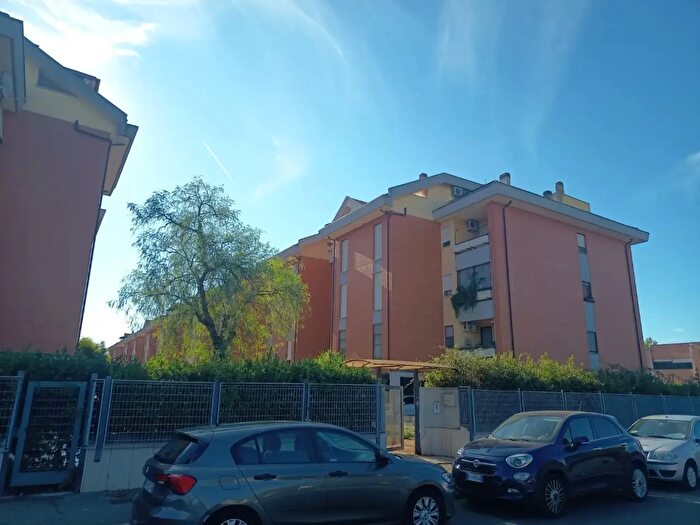 Appartamento quadrilocale in vendita in Via Francesco Cilea, Latina