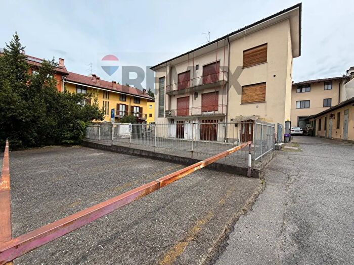 Casa con 13 locali in vendita in Via Abbadia, Trescore Balneario