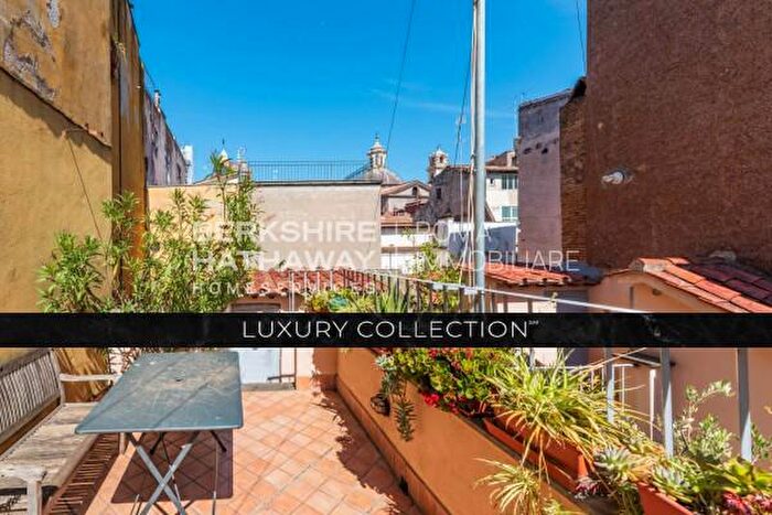 Appartamento quadrilocale in vendita in Piazza Navona, Roma