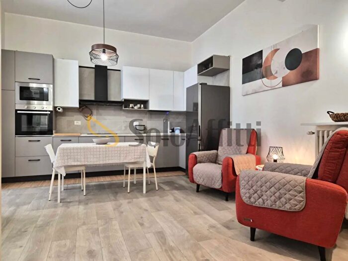 Appartamento trilocale in affitto in Viale Emilio Caldara, Milano
