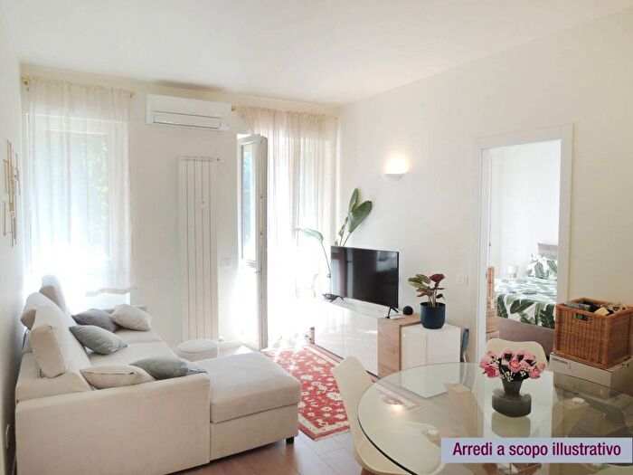 Appartamento bilocale in affitto in Via Savona, Solari, Milano