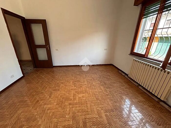 Appartamento bilocale in vendita in Via Monte Cervino, Limbiate