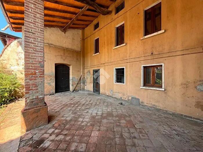 Casa quadrilocale in vendita in Via Don Pietro Guindani, Dello