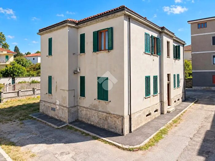 Appartamento quadrilocale in vendita in Via Cattaro, Francavilla Al Mare