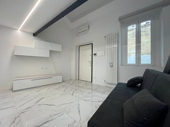 Appartamento bilocale in affitto in Piazza Lorenzo Daelli, Villasanta