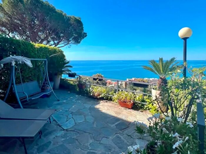 Appartamento quadrilocale in vendita in Via Don Minzoni, Varazze