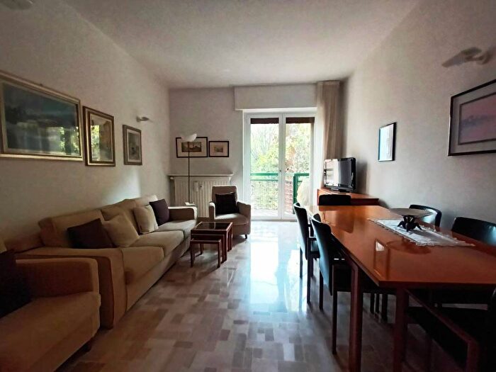 Appartamento trilocale in affitto in Solari, Milano