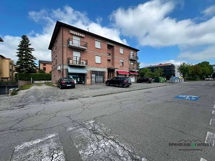 Appartamento trilocale in vendita in Via Pietro Nenni Quattro Castella, Quattro Castella