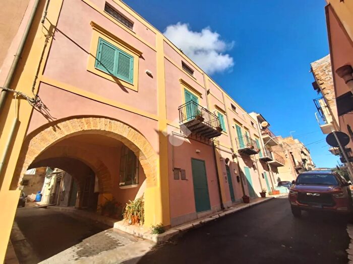 Appartamento trilocale in vendita in Via Catanzaro, Santa Flavia