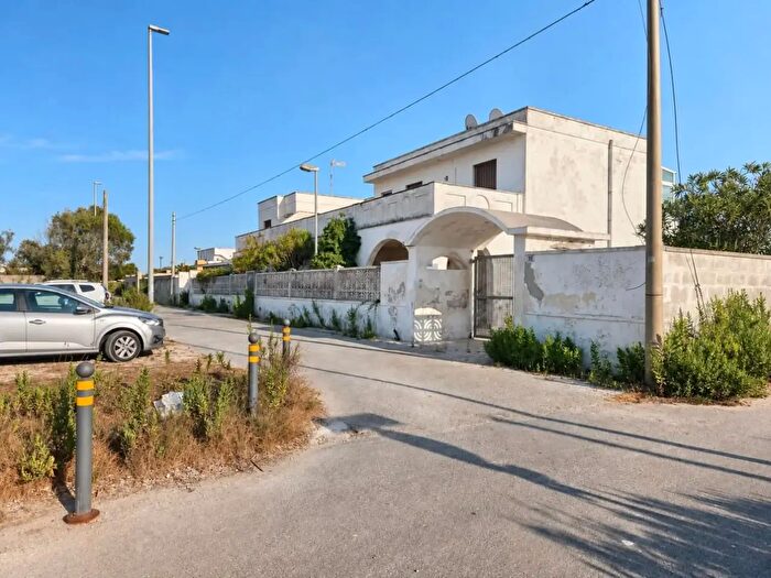 Casa con 10 locali in vendita in a delle Saggine, Lecce