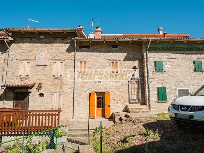 Appartamento trilocale in vendita in Via Chiesa Castelvecchio, Prignano Sulla Secchia