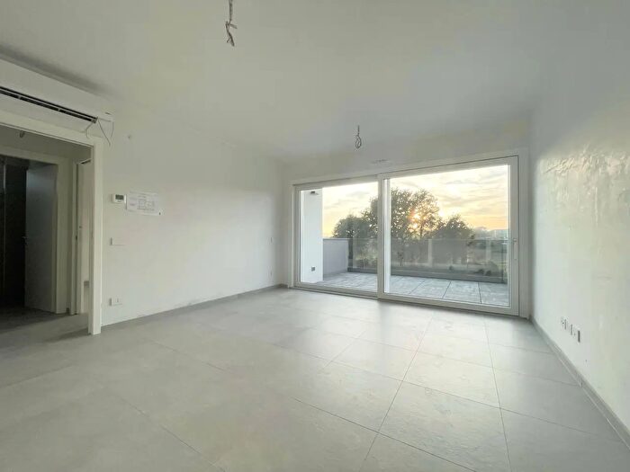 Appartamento bilocale in vendita in Via Brughiere, Beregazzo Con Figliaro