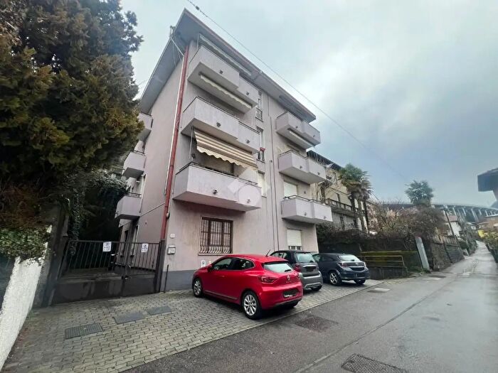 Appartamento bilocale in vendita in Via Silva, Como