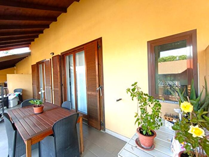 Appartamento quadrilocale in vendita in Via Chiesa, Monguzzo