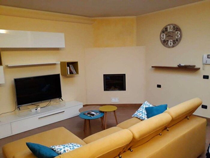 Appartamento trilocale in vendita in Via Cesare Rossi, Reggio Emilia