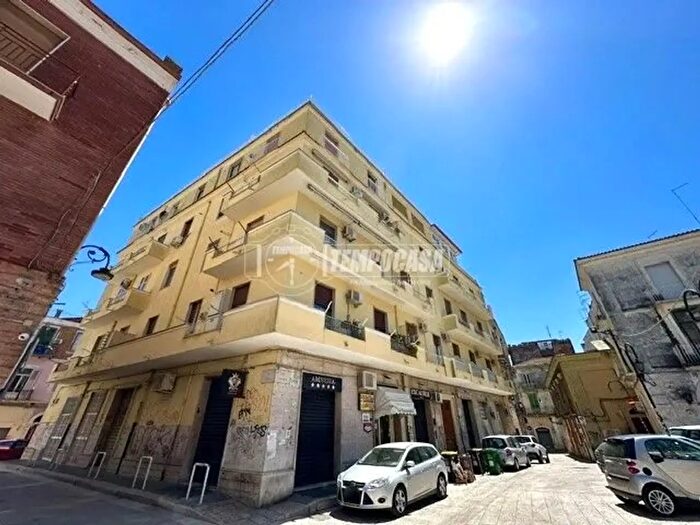 Appartamento trilocale in vendita in Vicolo San Giuseppe, Foggia
