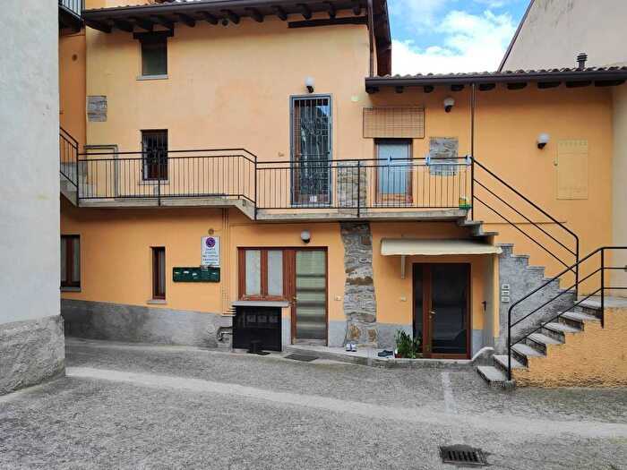 Appartamento bilocale in affitto in Via Roma, Villongo