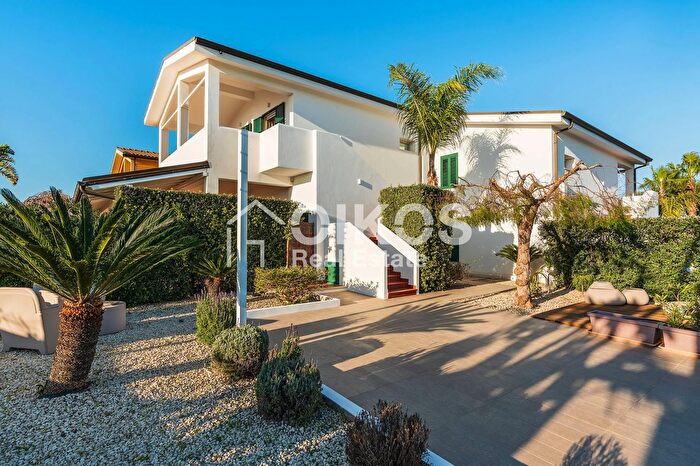 Casa quadrilocale in vendita in Cda Reitani, Noto