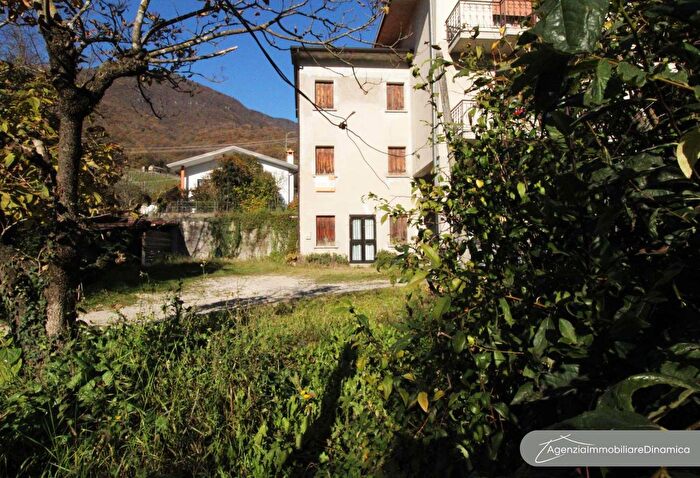 Casa quadrilocale in vendita in Via Pola, Miane