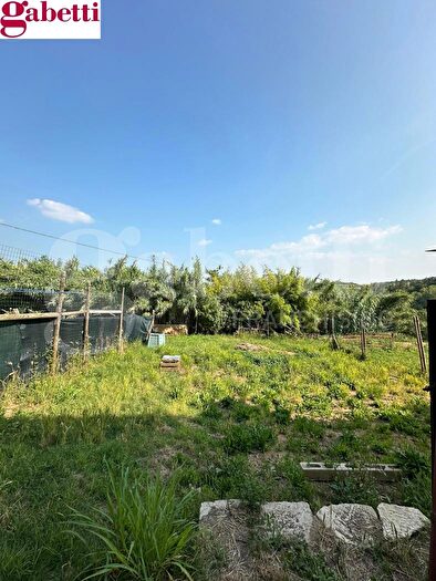 Appartamento con 9 locali in vendita in Siena