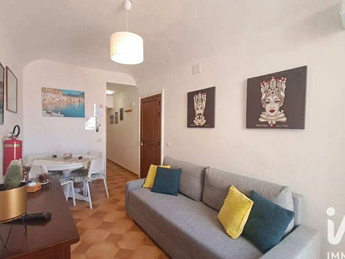 Appartamento bilocale in vendita in Via Costa, Cefalu