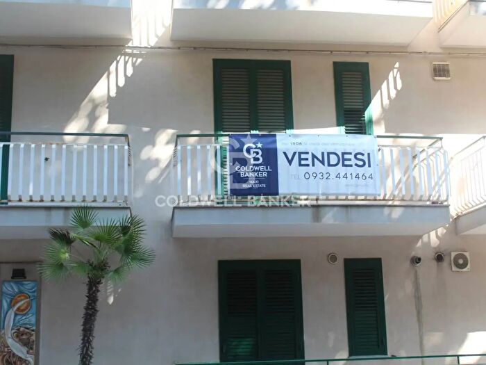Appartamento con 5 locali in vendita in Via Fiumara a, Modica