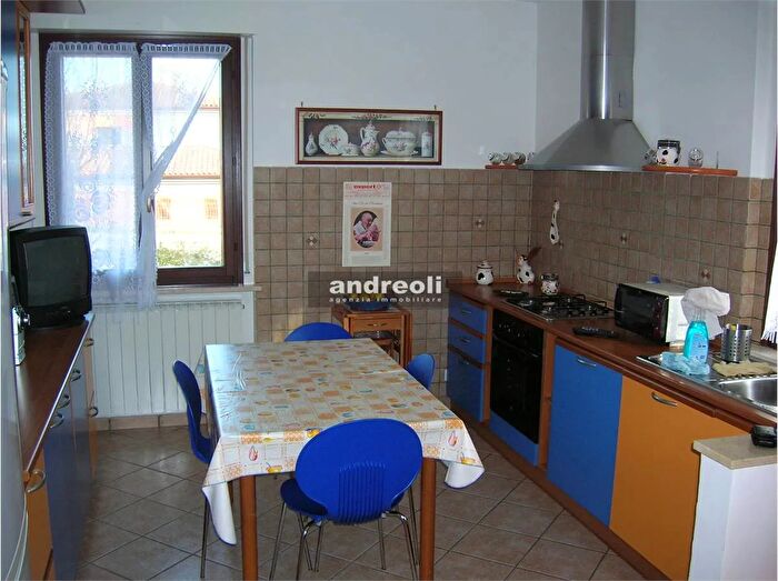 Appartamento trilocale in vendita in Belvedere Ostrense