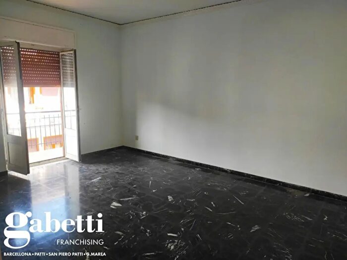 Appartamento trilocale in vendita in Via Mazzini, Gioiosa Marea