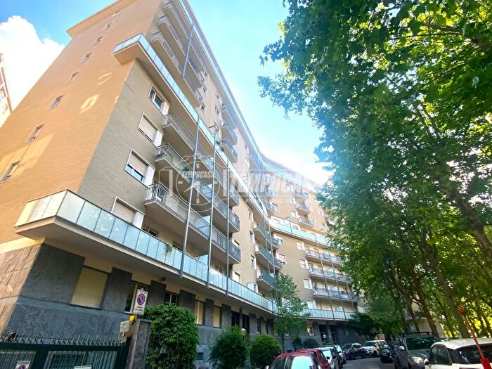 Appartamento quadrilocale in vendita in Corso Alessandro Tassoni, Torino
