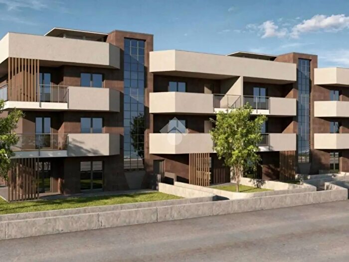 Appartamento trilocale in vendita in Via Paolo Losa, Grugliasco