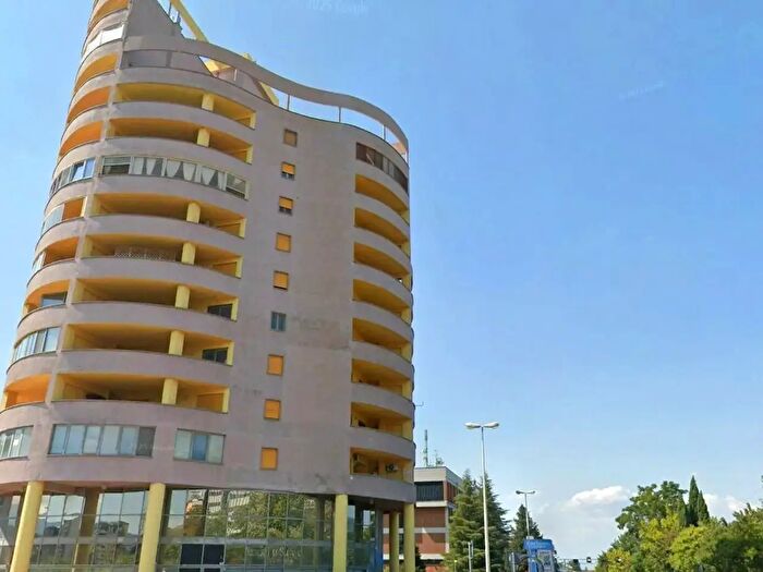 Appartamento quadrilocale in vendita in Via Barrio, Cosenza