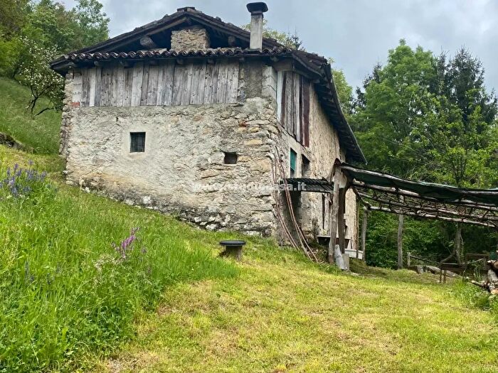 Casa con 6 locali in vendita in Loc Foppa, San Giovanni Bianco