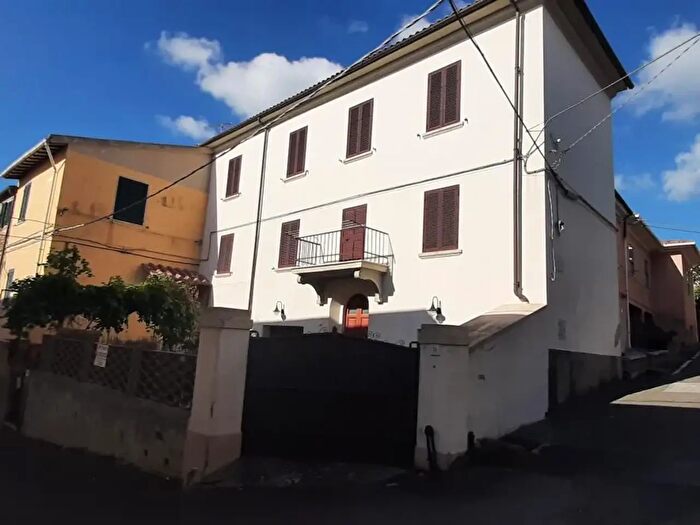 Casa con 6 locali in vendita in Santa Luce