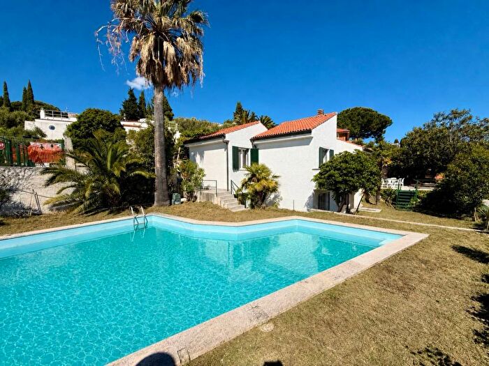 Casa con 6 locali in vendita in Via dei Navigatori, Centro, Finale Ligure