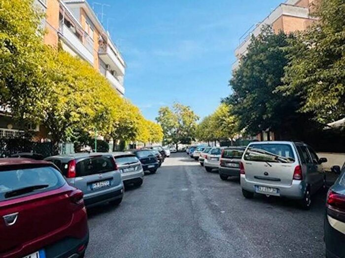 Appartamento trilocale in affitto in Piazza Leonardo Da Vinci, Ciampino