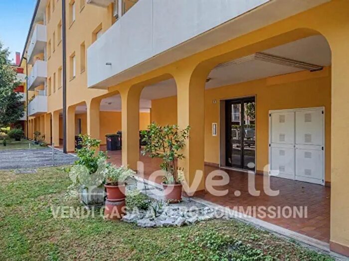 Appartamento quadrilocale in vendita in Via Luxardo, Padova
