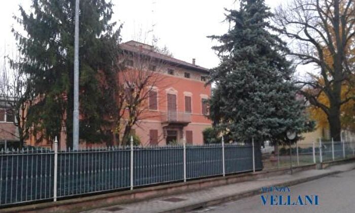 Casa con 6 locali in vendita in Campagnola Emilia